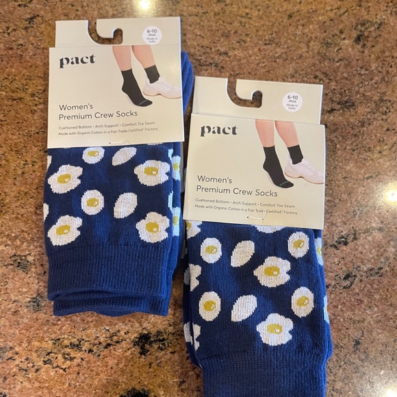 Pact Sunny Side Up Premium Crew Socks Two Pair NWT! Retail: $24 - Picture 2 of 8